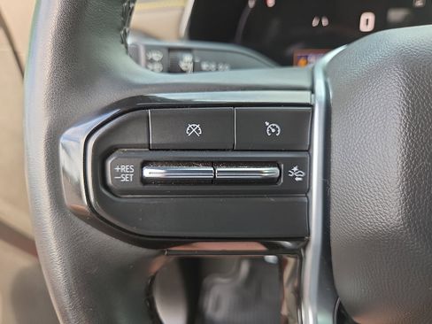 Used 2023 Chevrolet Colorado ZR2 w/ ZR2 Convenience Package III AWD/4WD image 29