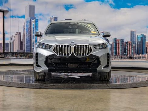 Certified 2024 BMW X6 xDrive40i w/ Premium Package AWD/4WD image 3