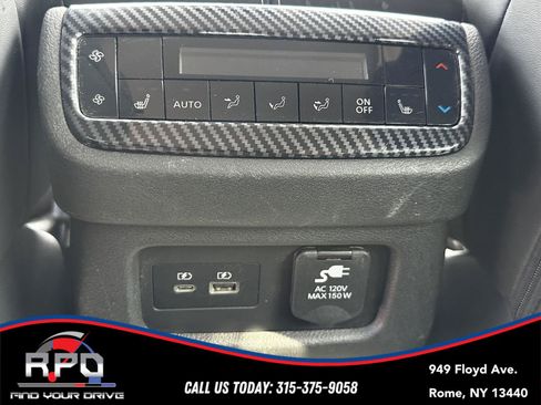 Used 2023 Nissan Pathfinder Platinum AWD/4WD image 31