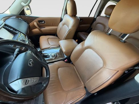 Used 2016 INFINITI QX80 4WD w/ All Season Package image 13