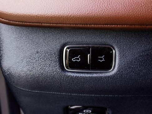 Used 2025 Lincoln Navigator L Reserve AWD/4WD image 39