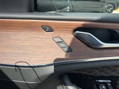 Used 2025 Jeep Grand Cherokee L Summit w/ Obsidian Package image 14