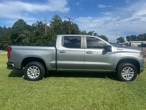 Used 2024 Chevrolet Silverado 1500 RST AWD/4WD image 9