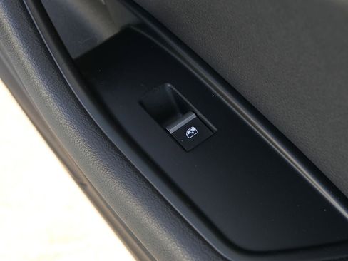 Used 2017 Audi A4 2.0T Premium w/ Convenience Package image 29