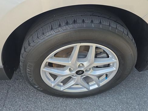 Used 2024 Ford Edge SEL AWD/4WD image 12