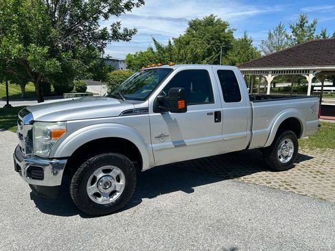 Used 2011 Ford F350 XLT w/ XLT Interior Pkg AWD/4WD image 9