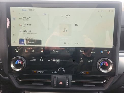 Used 2025 Lexus GX 550 image 13