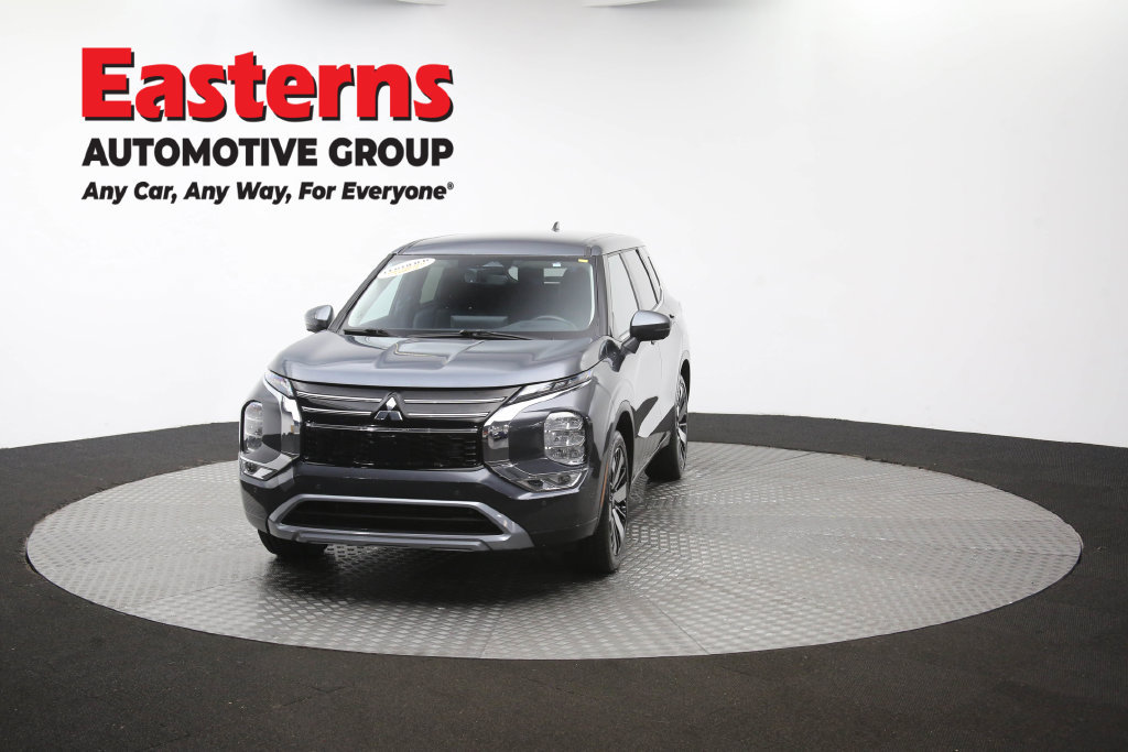 Used 2025 Mitsubishi Outlander SE FWD image 55