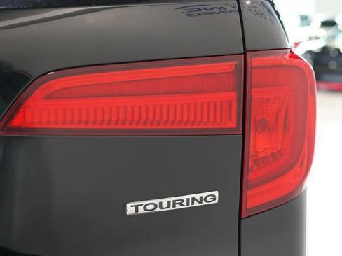 Used 2017 Honda Pilot Touring image 11