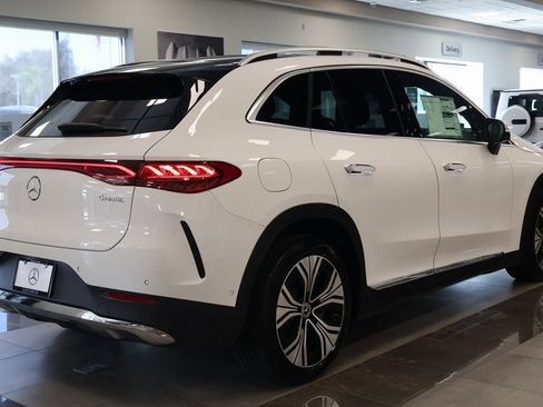 New 2026 Mercedes-Benz EQE 320 4MATIC SUV image 2