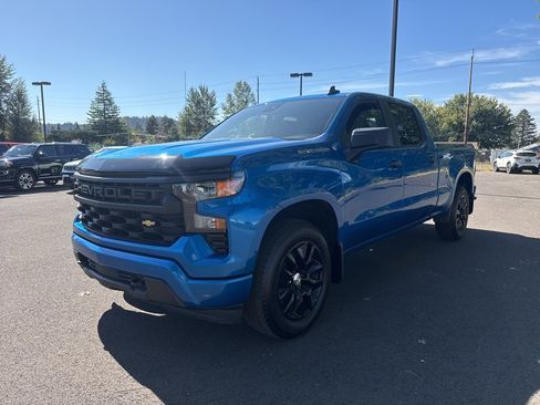 Used 2023 Chevrolet Silverado 1500 Custom image 3