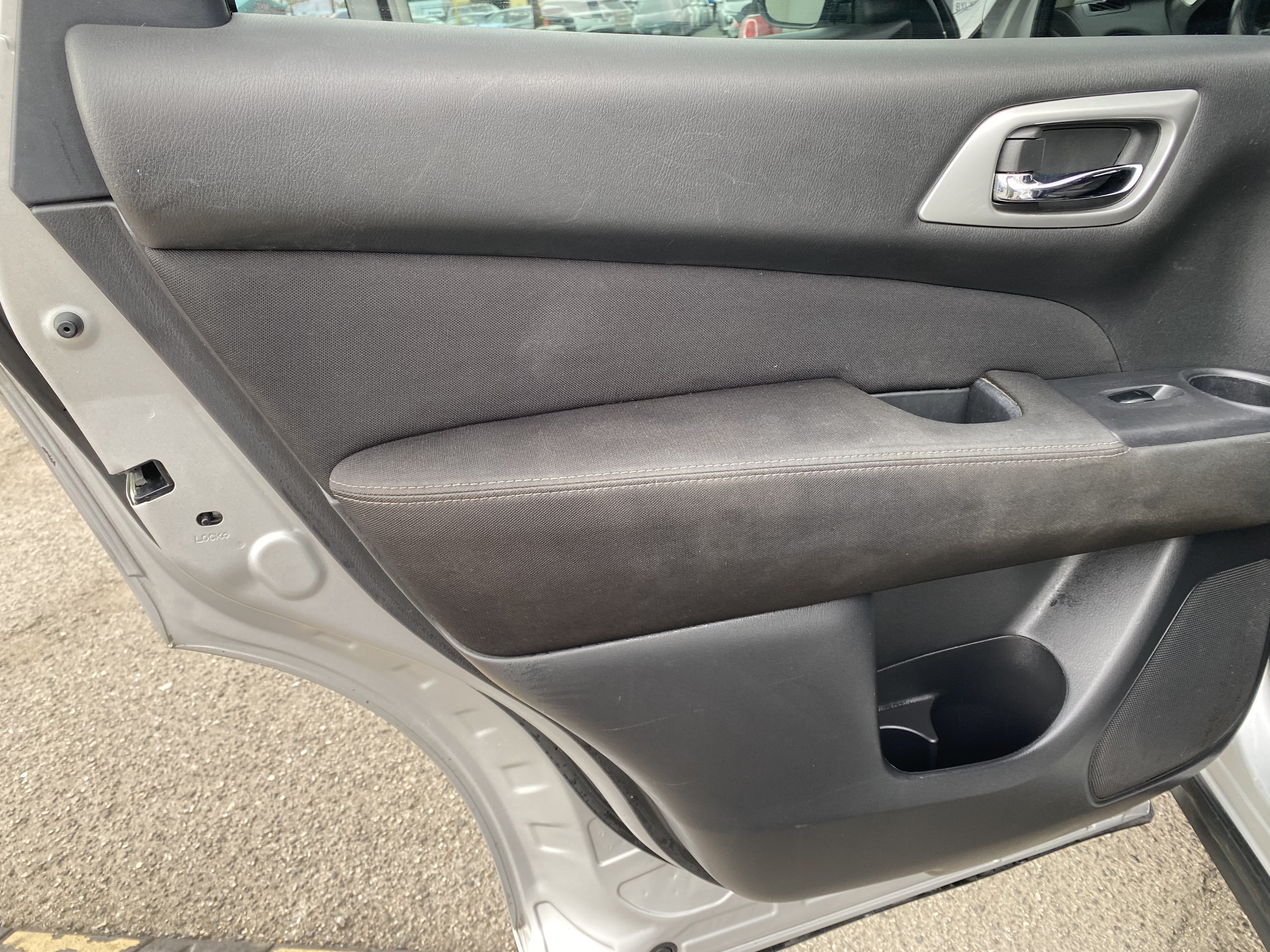 Used 2017 Nissan Pathfinder S FWD image 14