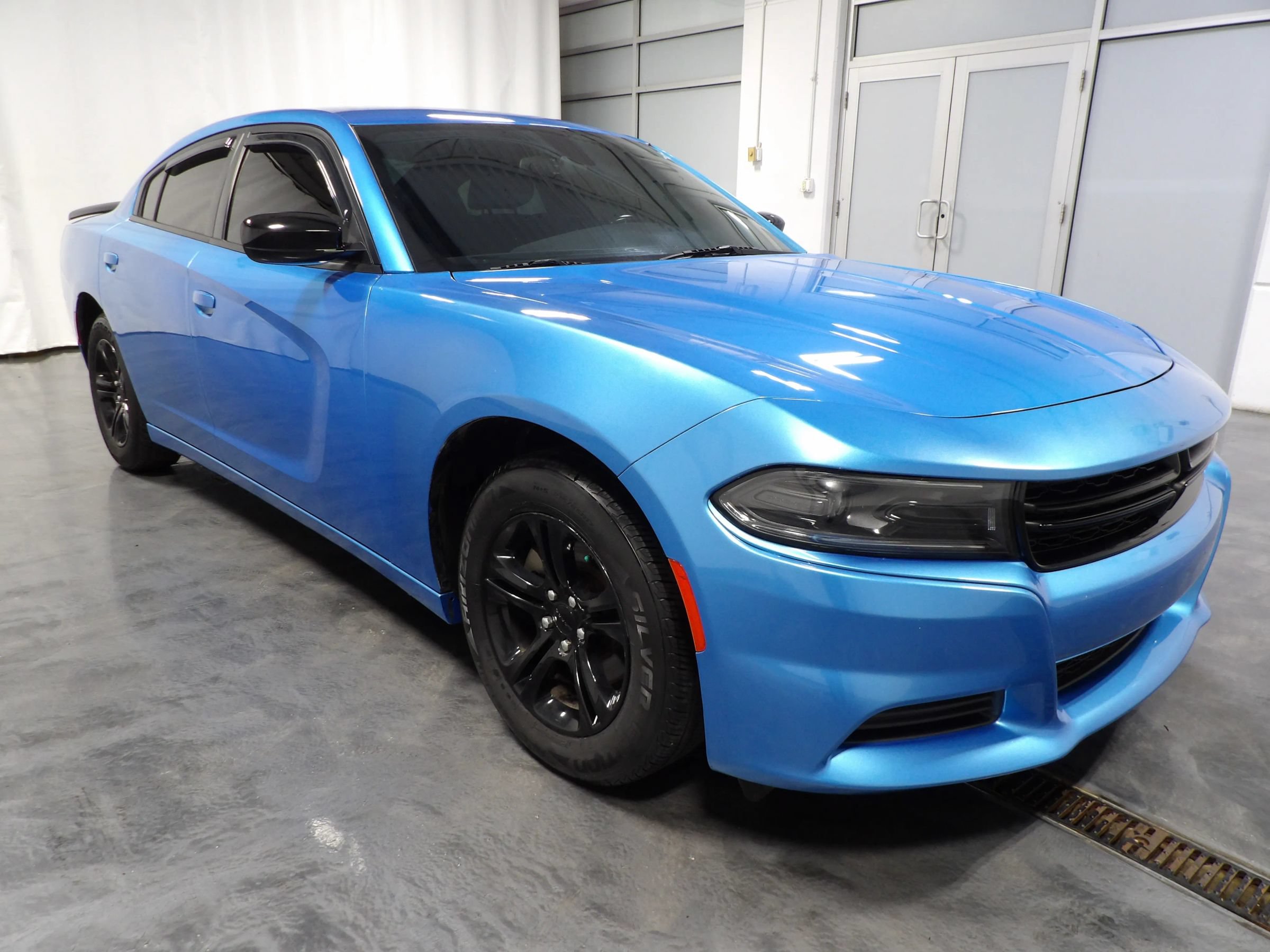 Used 2023 Dodge Charger SXT w/ Cold Weather Package RWD image 2