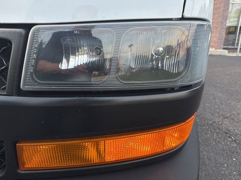 Used 2021 Chevrolet Express 2500 w/ Driver Convenience Package RWD image 30