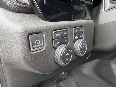 Used 2024 Chevrolet Silverado 2500 ZR2 AWD/4WD image 12
