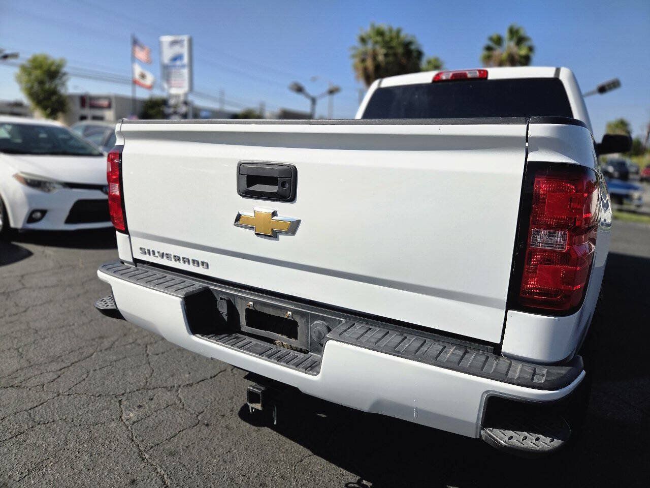 Used 2018 Chevrolet Silverado 1500 Custom RWD image 20