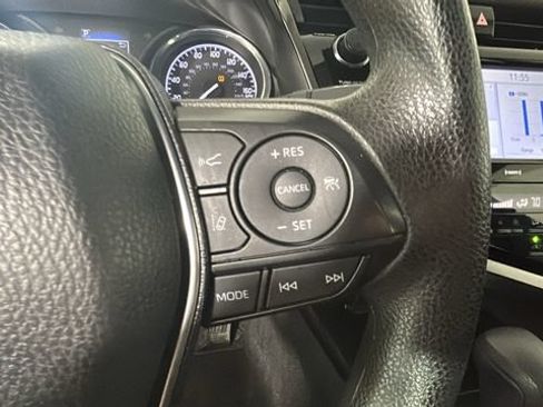 Used 2020 Toyota Camry LE FWD image 16