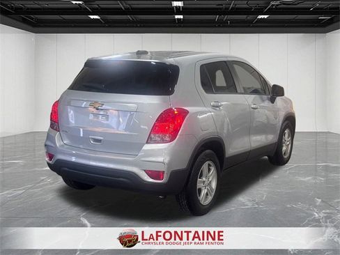 Used 2020 Chevrolet Trax LS w/ Tint and Cruise Package image 5