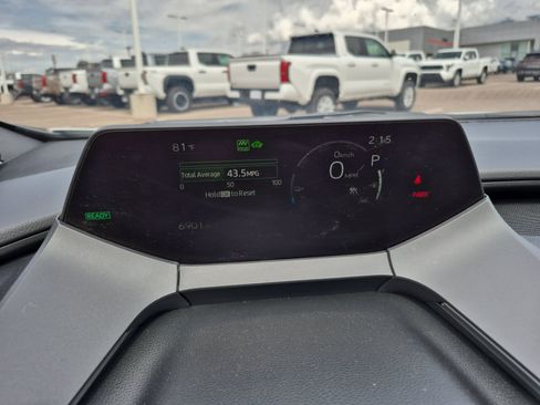 Used 2026 Toyota Prius Plug-In Hybrid FWD image 10