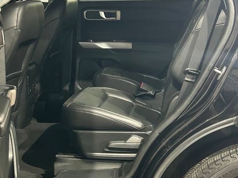 Used 2023 Ford Explorer XLT w/ Equipment Group 202A AWD/4WD image 49