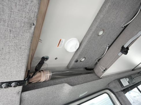 Used 2022 Mercedes-Benz Sprinter 2500 image 18