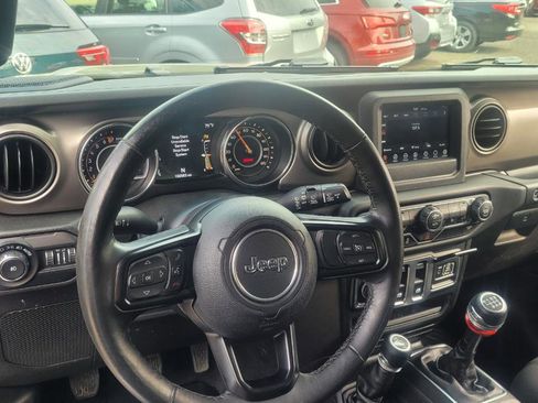 Used 2020 Jeep Wrangler Sport AWD/4WD image 14