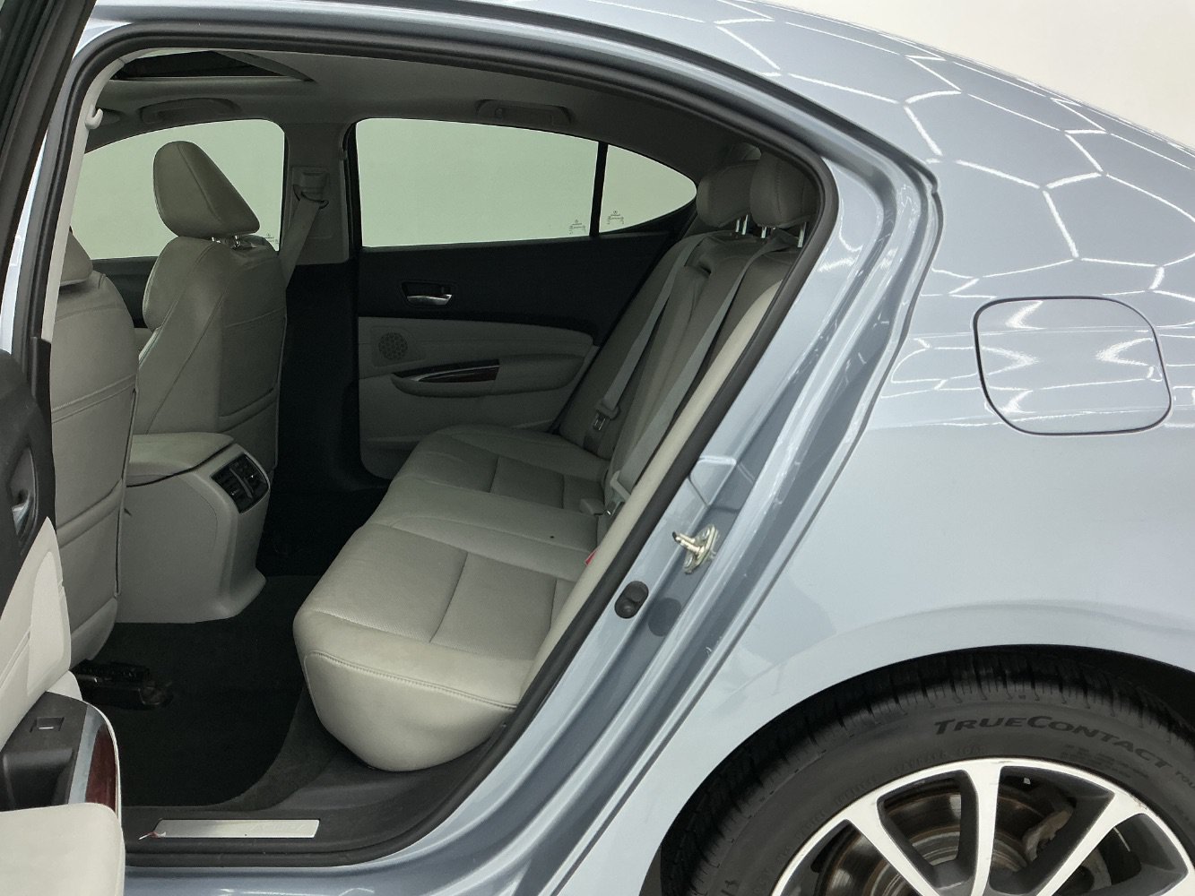 Used 2016 Acura TLX w/ Technology Package FWD image 20