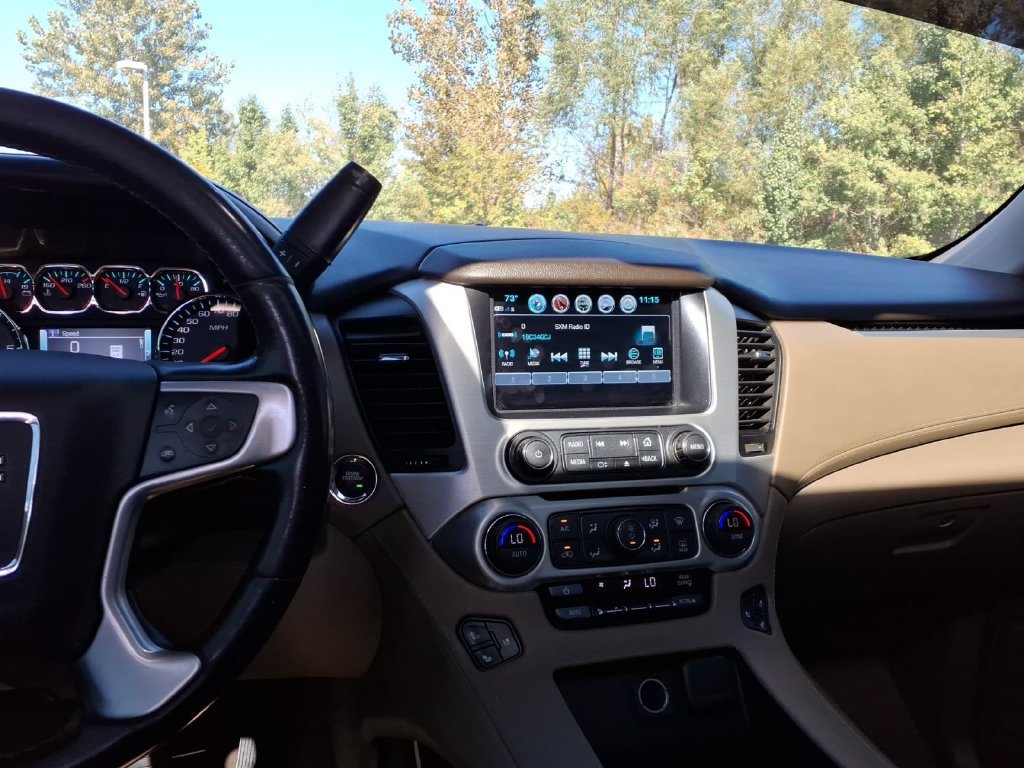Used 2019 GMC Yukon XL SLT w/ Open Road Package AWD/4WD image 10