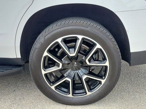 Used 2022 Chevrolet Tahoe RST w/ Luxury Package RWD image 10