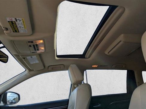 Used 2014 Toyota Highlander Limited w/ Driver Technology Package image 20