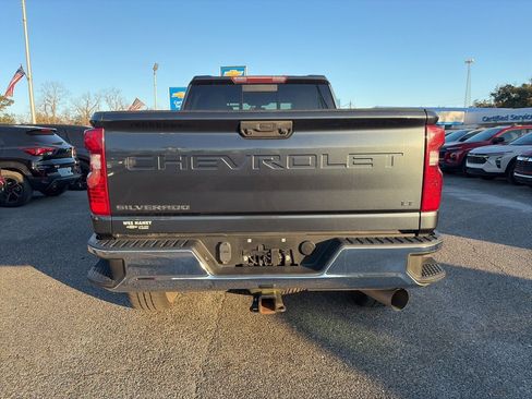 Used 2020 Chevrolet Silverado 2500 LT w/ Convenience Package image 7