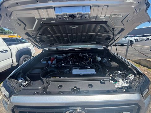 Used 2025 Toyota 4Runner SR5 RWD image 29