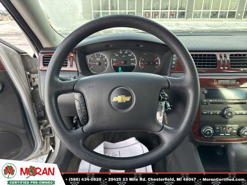 Used 2009 Chevrolet Impala LT image 13