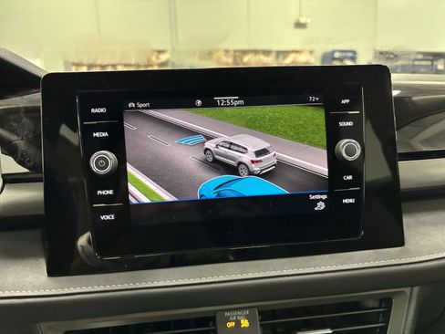 New 2025 Volkswagen Taos SE image 21