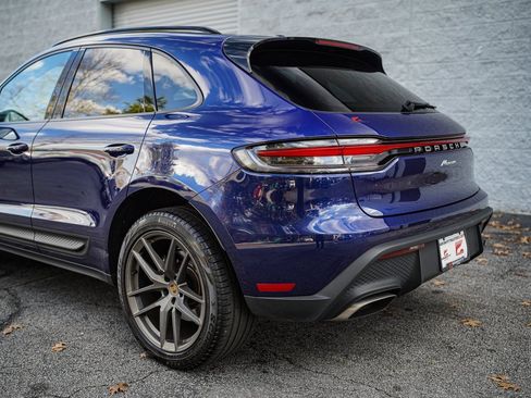 Used 2023 Porsche Macan Base w/ Premium Package Plus image 13