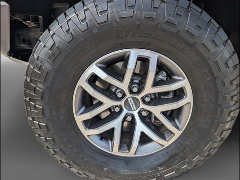 Used 2017 Ford F150 Raptor w/ Equipment Group 802A Luxury AWD/4WD image 25