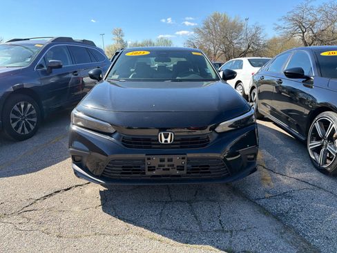 Used 2023 Honda Civic Sport image 2