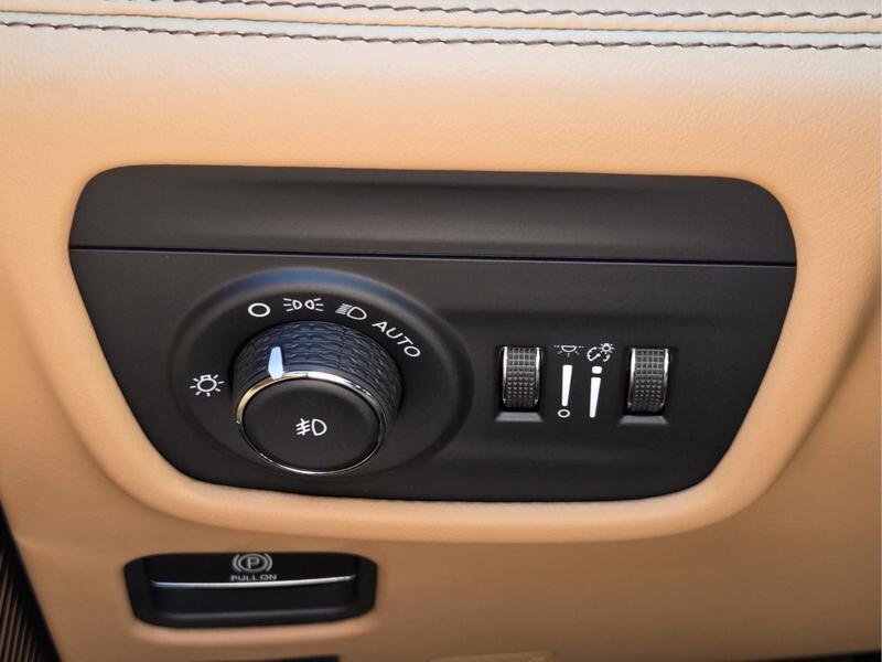 New 2027 Jeep Grand Cherokee Summit AWD/4WD image 29