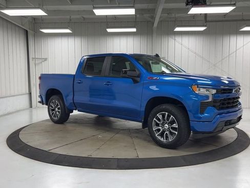 Used 2023 Chevrolet Silverado 1500 RST AWD/4WD image 2