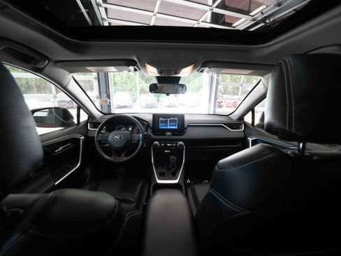 Used 2019 Toyota RAV4 XLE w/ Convenience Package AWD/4WD image 19