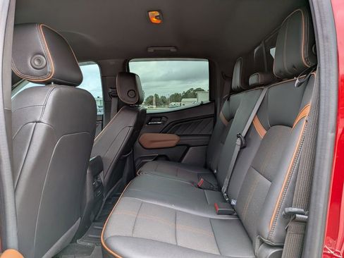 Used 2023 GMC Canyon AT4 w/ Technology Package image 28