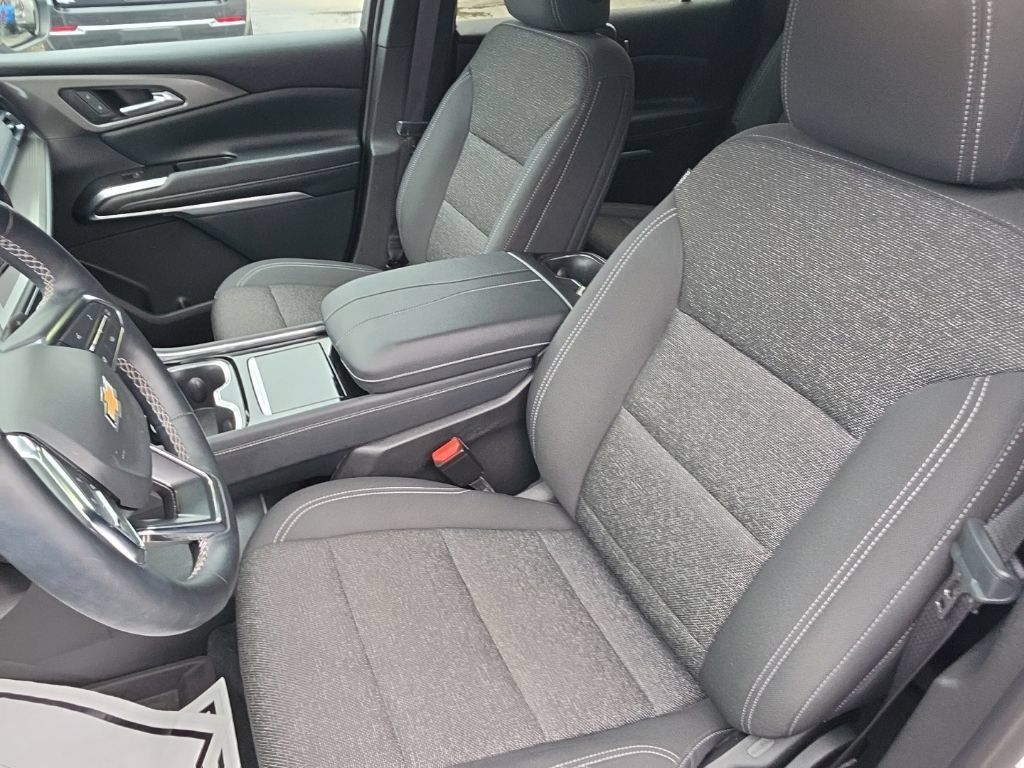 Certified 2024 Chevrolet Traverse LS w/ LPO, Floor Liner Package FWD image 25