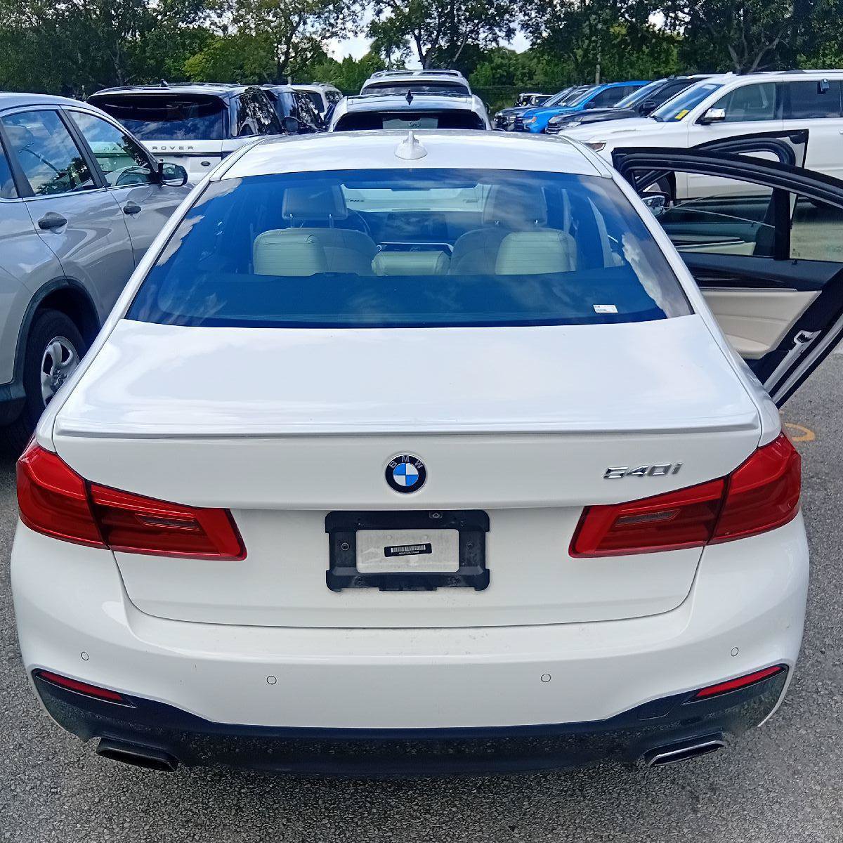 Used 2020 BMW 540i w/ M Sport Package RWD image 9