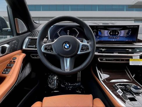 New 2027 BMW X7 xDrive40i w/ Executive Package AWD/4WD image 8