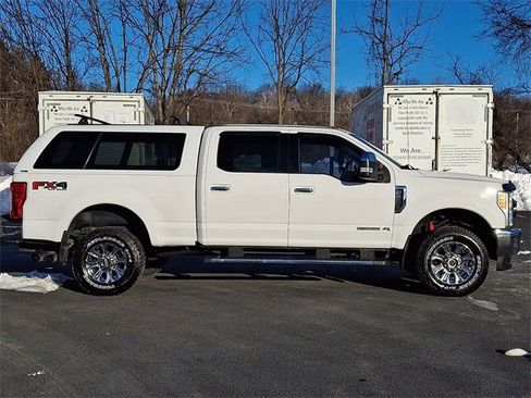 Used 2017 Ford F250 XLT w/ XLT Premium Package image 10