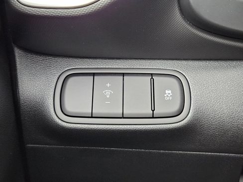Used 2026 Hyundai Venue SEL FWD image 23