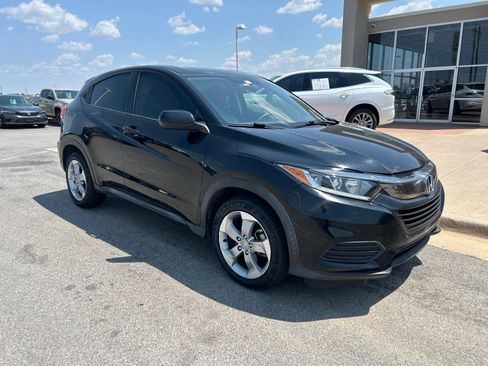 Used 2020 Honda HR-V LX image 3