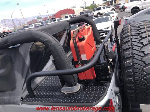 Used 2012 Jeep Wrangler Rubicon w/ Connectivity Group AWD/4WD image 21