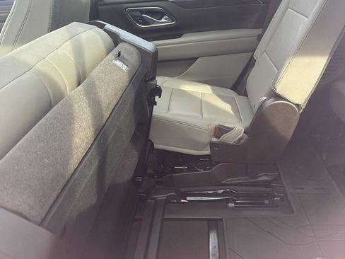 Used 2022 Chevrolet Tahoe LT w/ Luxury Package image 23