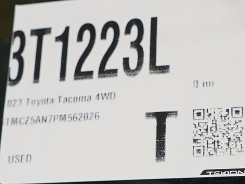 Used 2023 Toyota Tacoma TRD Sport image 32